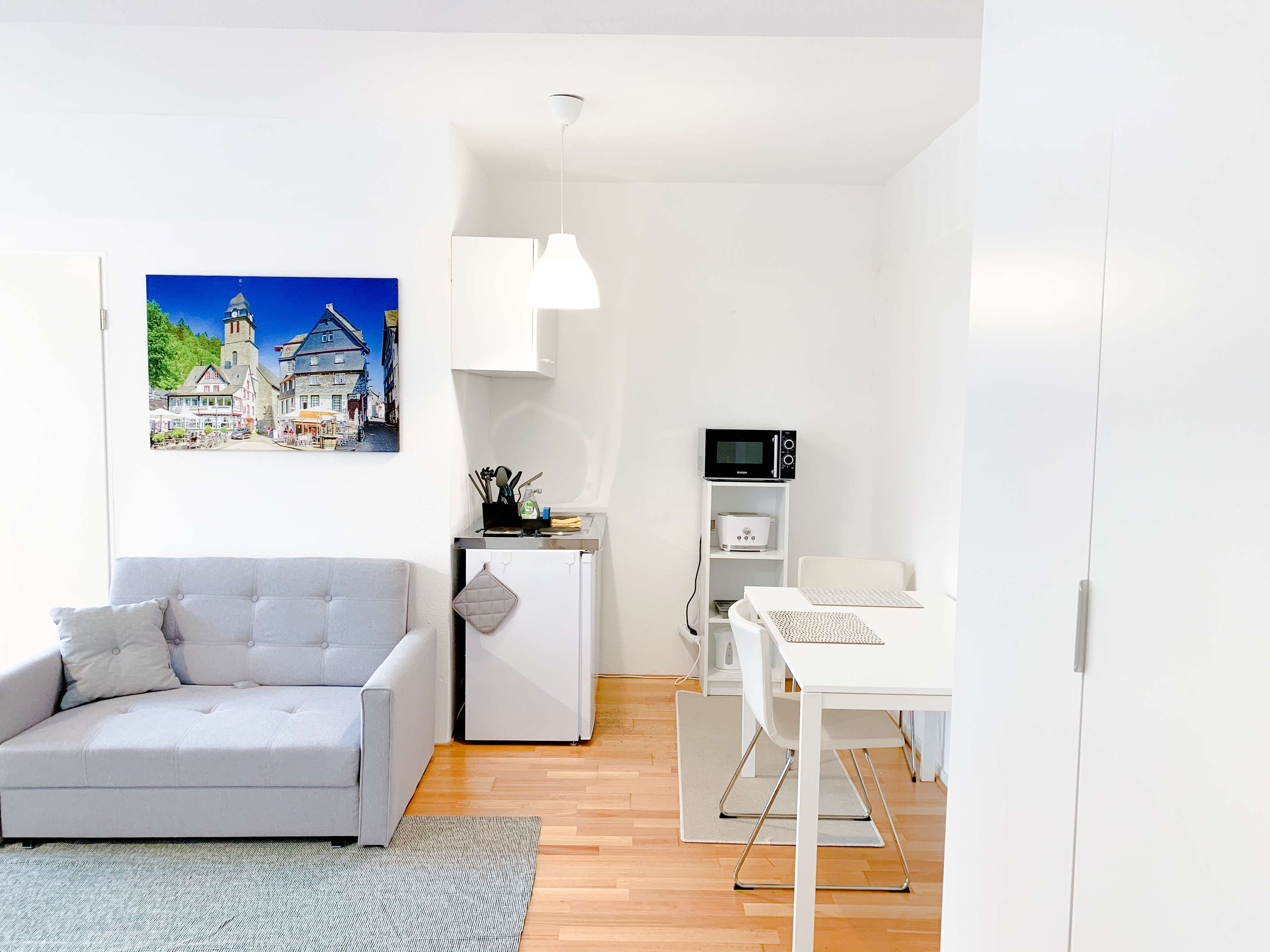 Wohnung zur Miete Wohnen auf Zeit 900 € 1 Zimmer 30 m²<br/>Wohnfläche Ab sofort<br/>Verfügbarkeit Kaiserplatz Aachen 52070