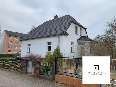 Einfamilienhaus zum Kauf 189.900 € 5 Zimmer 132 m² 4.930 m² Grundstück Otto-Nuschke-Straße 9 Calau Calau 03205
