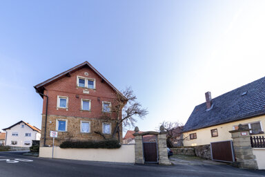 Haus zum Kauf 255.000 € 9 Zimmer 180 m² 2.593 m² Grundstück frei ab sofort Steinerne Heide 2 Oberhohenried Haßfurt 97437