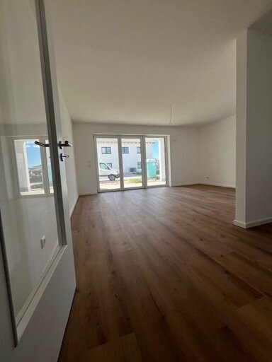 Terrassenwohnung zum Kauf provisionsfrei 448.000 € 4 Zimmer 98,5 m² EG frei ab sofort Vogelsangstraße 3 Plattling Plattling 94447