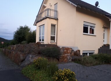 Einfamilienhaus zum Kauf Provisionsfrei 438.000 € 9 Zimmer 200 m² 640 m² Grundstück Am Traubersweg 11 Holzhausen an der Haide 56357