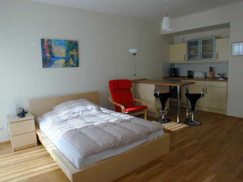 Wohnung zur Miete Wohnen auf Zeit 750 € 1 Zimmer 35 m²<br/>Wohnfläche 01.08.2024<br/>Verfügbarkeit Friedrichstrasse Zentrum Wiesbaden 65183