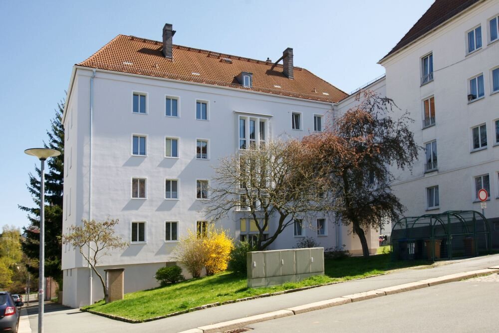 Wohnung zur Miete 354,45 € 3 Zimmer 67,1 m²<br/>Wohnfläche 1. Stock<br/>Geschoss Südstr. 5 Südvorstadt Plauen 08527