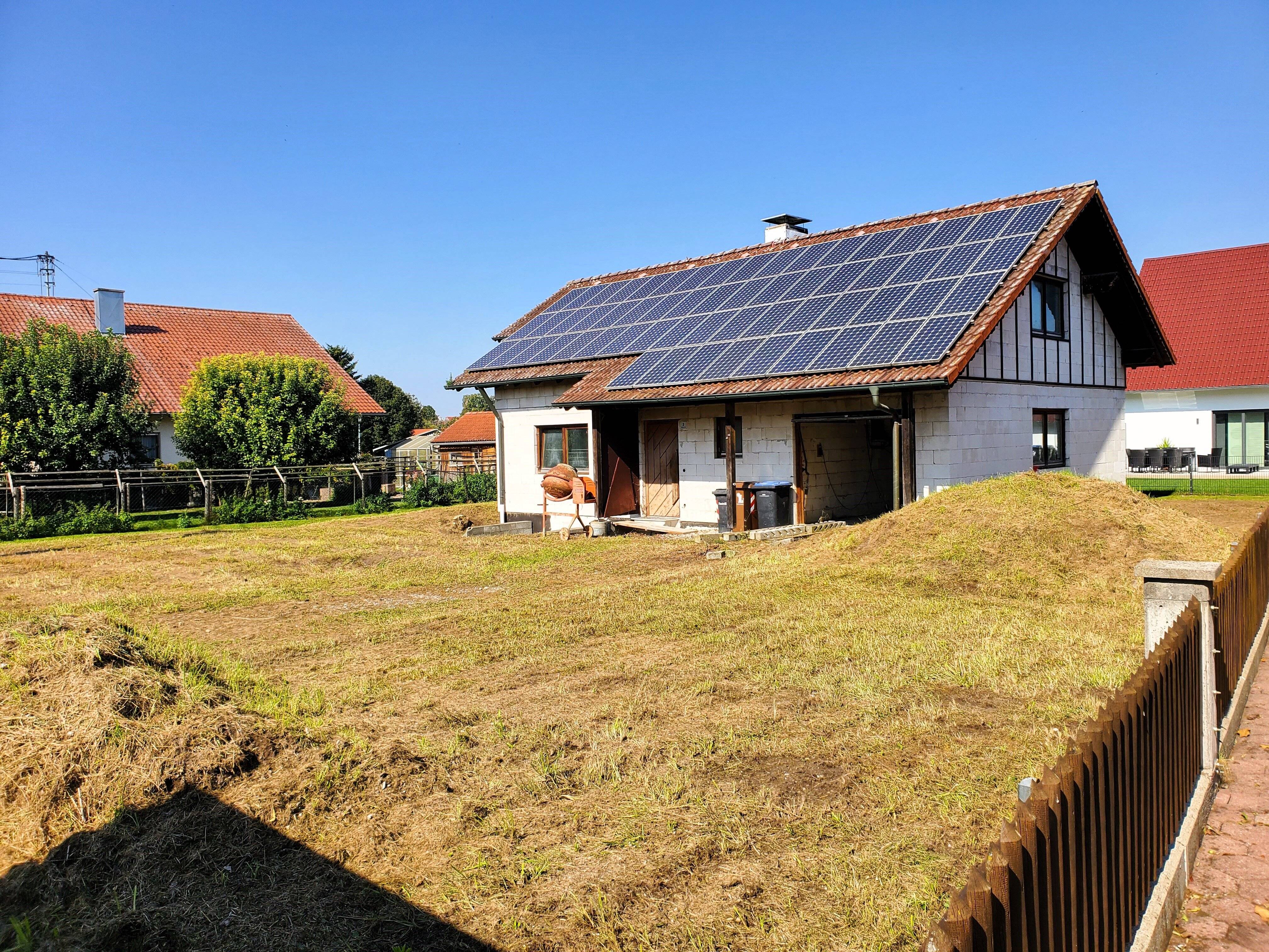 Immobilie in Langerringen - Grundstück mit Einfamilienhaus/Rohbau mit Photovoltaik-Anlage zum Kauf - Bild 0