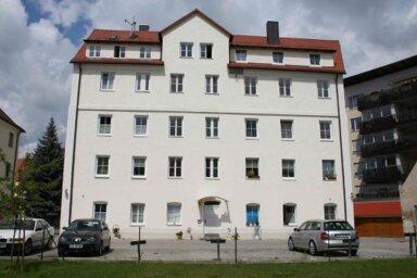 Wohnung zur Miete 700 € 3,5 Zimmer 81 m² frei ab sofort Schwestergasse Nikola Landshut 84034