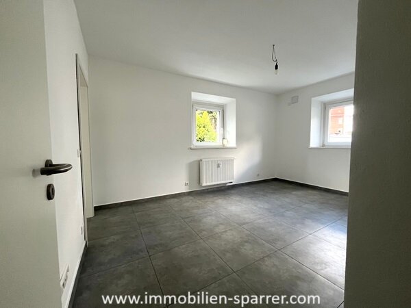 Wohnung zur Miete 690 € 2 Zimmer 46 m²<br/>Wohnfläche Erdgeschoss<br/>Geschoss Scheibe Weiden in der Oberpfalz 92637