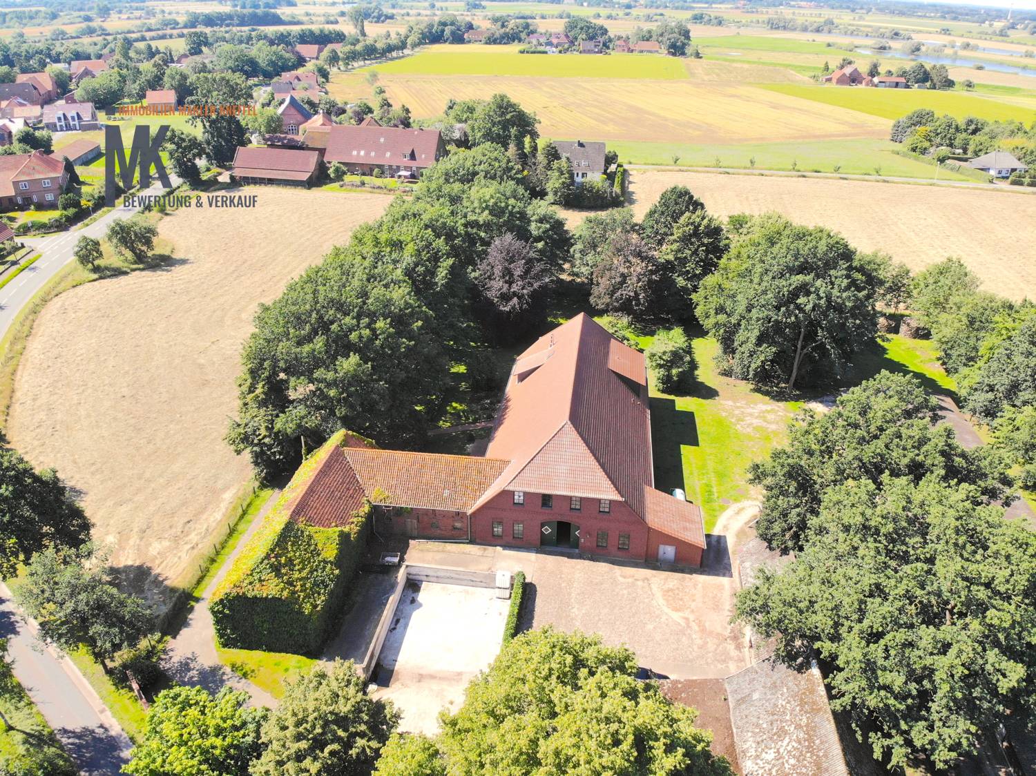 Einfamilienhaus zum Kauf 1.700.000 € 8 Zimmer 366 m²<br/>Wohnfläche 27.618 m²<br/>Grundstück Dauelsen Verden (Aller) / Dauelsen 27283