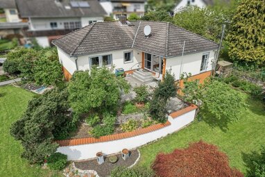 Bungalow zum Kauf 333.000 € 5 Zimmer 122 m² 790 m² Grundstück Düdelsheim Büdingen 63654
