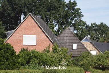 Einfamilienhaus zum Kauf Zwangsversteigerung 122.000 € 1 Zimmer 143 m² 367 m² Grundstück (Alt-) Siegen - Fischbacherberg Siegen 57072