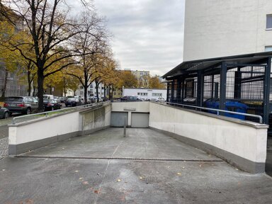 Tiefgaragenstellplatz zur Miete provisionsfrei 15 € Fürther Straße 2 Wilmersdorf Berlin 10777