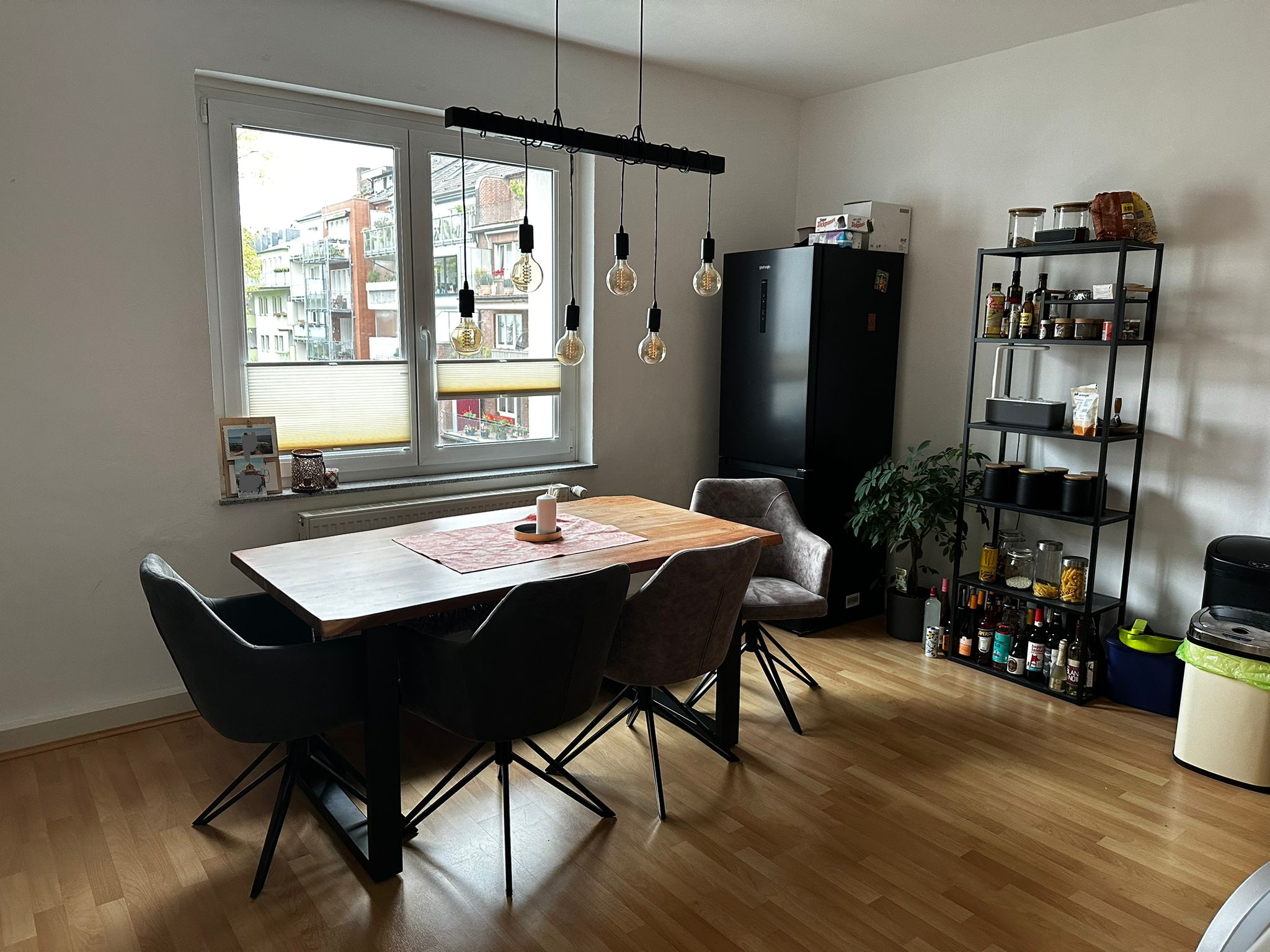 Wohnung zur Miete 630 € 2 Zimmer 42 m²<br/>Wohnfläche 2.<br/>Geschoss 15.12.2024<br/>Verfügbarkeit Düsseltal Düsseldorf 40239