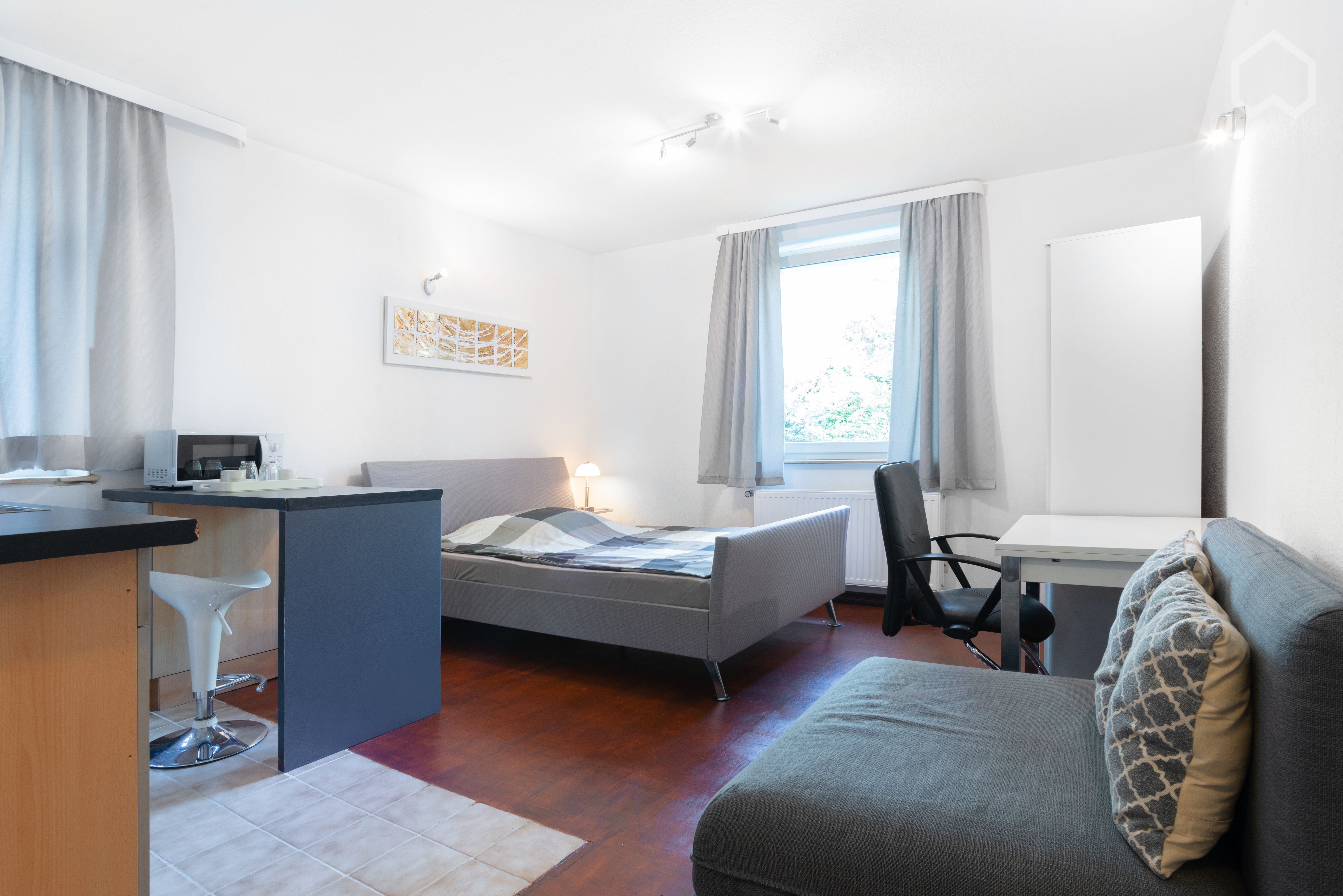 Wohnung zur Miete Wohnen auf Zeit 1.267 € 1 Zimmer 25 m²<br/>Wohnfläche Ab sofort<br/>Verfügbarkeit Düsseltal Düsseldorf 40237