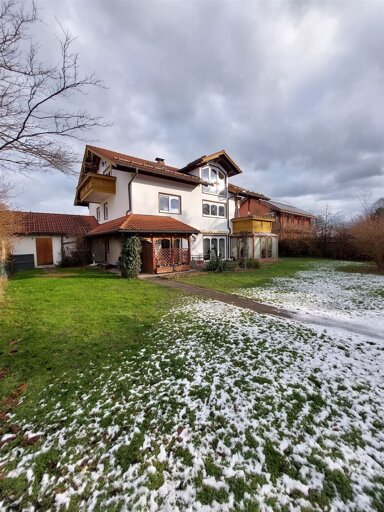 Mehrfamilienhaus zum Kauf als Kapitalanlage geeignet 1.090.000 € 8 Zimmer 300 m² 1.011 m² Grundstück Bad Aibling 83043