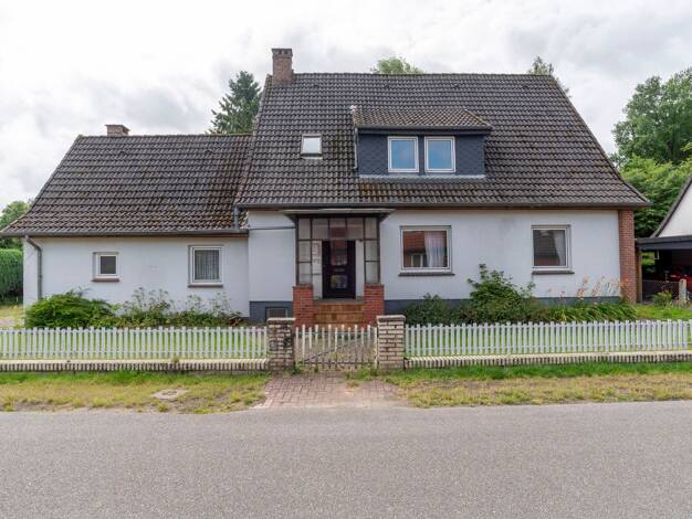 Einfamilienhaus zur Versteigerung 90.000 € 6 Zimmer 171 m² 918 m² Grundstück frei ab sofort Graf-Wilhelm-Straße 47 Lauenbrück 27389
