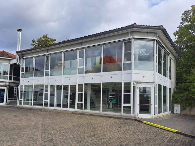 Ladenfläche zur Miete provisionsfrei 10 € 1.000 m² Verkaufsfläche teilbar ab 150 m² Euerbacher Straße 4-8 Musikerviertel und amerik. Siedlung Schweinfurt 97424