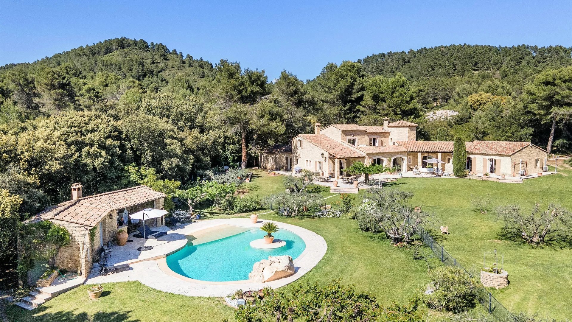 Einfamilienhaus zum Kauf 3.710.000 € 347 m²<br/>Wohnfläche 60.000 m²<br/>Grundstück LES BAUX DE PROVENCE 13520