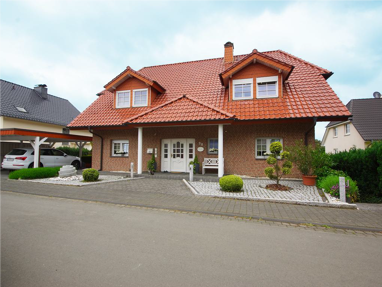 Villa zum Kauf Provisionsfrei 890.000 € 9 Zimmer 330 m² 1.270 m² Grundstück Kalenborn 53505