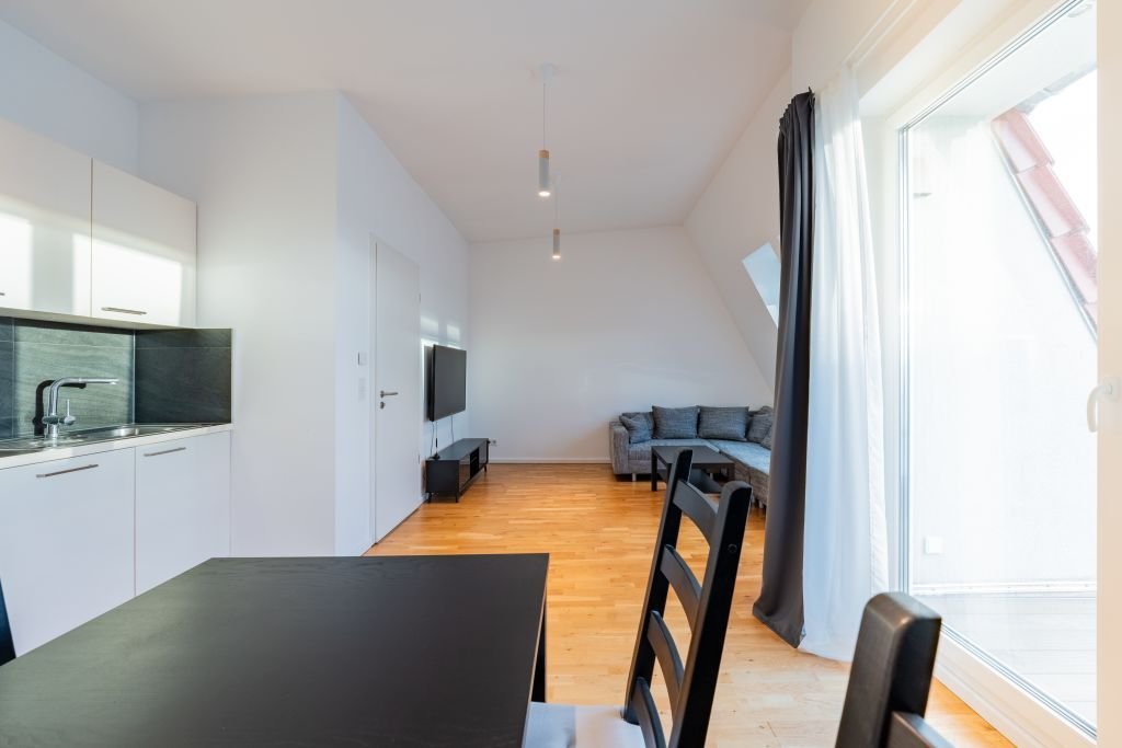 Wohnung zur Miete Wohnen auf Zeit 2.290 € 2 Zimmer 50 m²<br/>Wohnfläche 01.04.2025<br/>Verfügbarkeit Hochstraße Gesundbrunnen Berlin 13357