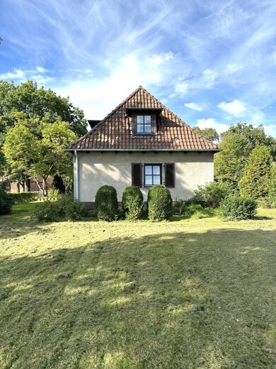 Einfamilienhaus zur Versteigerung 100.000 € 5 Zimmer 140 m² 1.820 m² Grundstück Altenmedingen Altenmedingen 29575