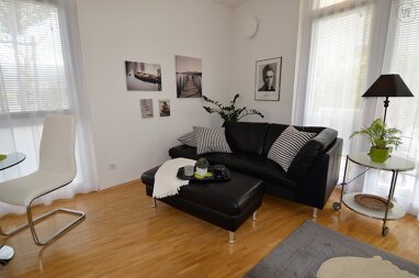Wohnung zur Miete Wohnen auf Zeit 1.170 € 2 Zimmer 39 m² frei ab 01.06.2024 Pfersee - Süd Augsburg 86157