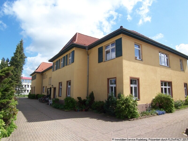 Wohnung zur Miete 230 € 1 Zimmer 39,7 m²<br/>Wohnfläche Juri-Gagarin-Straße 9 Radeberg Radeberg 01454