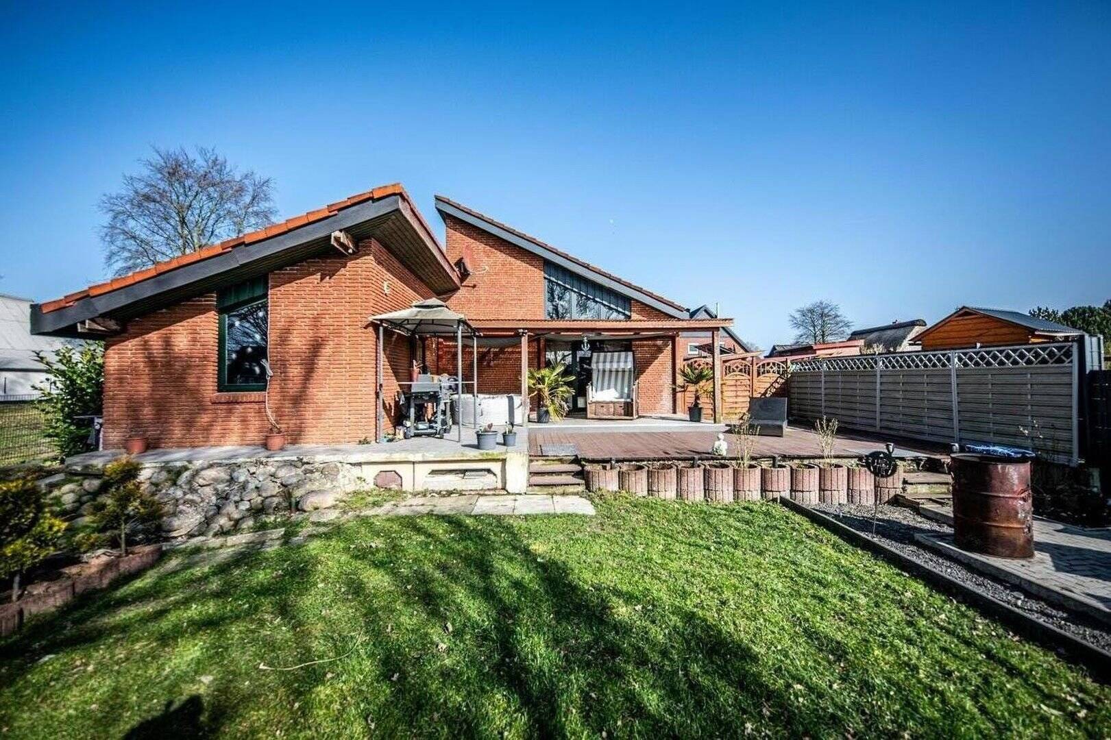 Einfamilienhaus zum Kauf · provisionsfrei