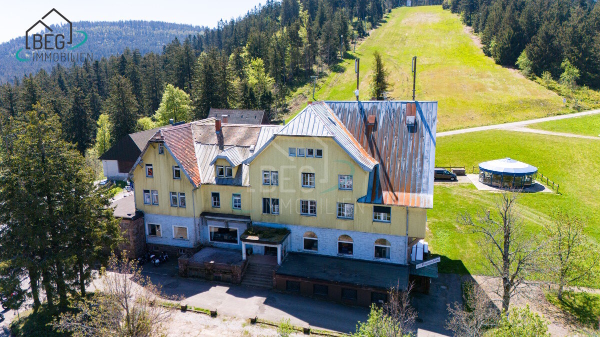 Haus zum Kauf 1.400.000 € 6.311 m²<br/>Grundstück Bühl Bühl 77815