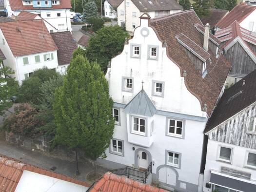 Mehrfamilienhaus zum Kauf 435.000 € 12 Zimmer 270 m² 190 m² Grundstück Neresheim 73450