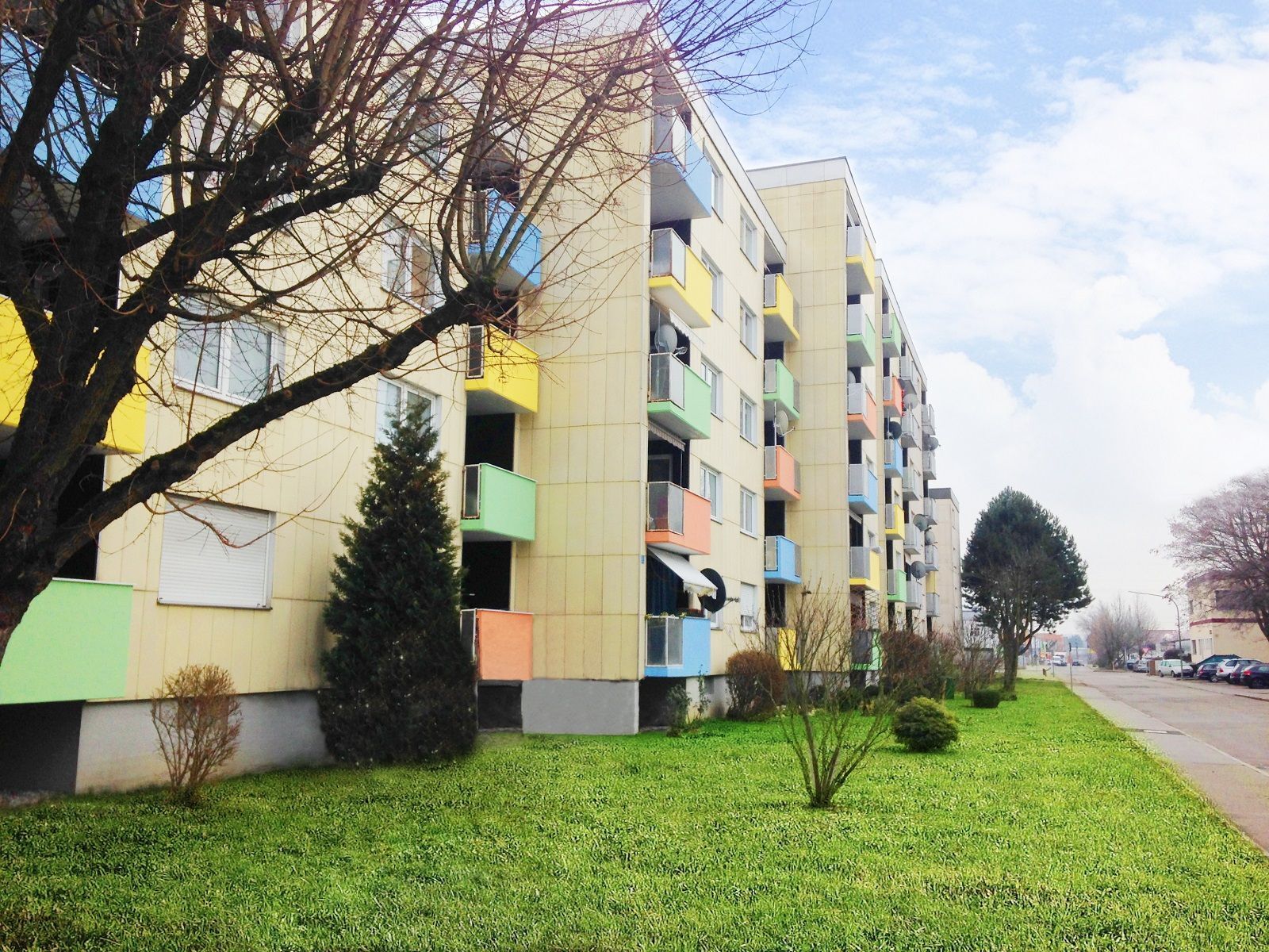 Wohnung zur Miete 800 € 3 Zimmer 71,6 m²<br/>Wohnfläche Erdgeschoss<br/>Geschoss Ab sofort<br/>Verfügbarkeit Hochwaldstraße 36 Altdorf Altdorf 84032