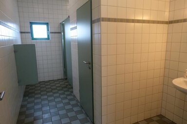 Bürogebäude zur Miete als Kapitalanlage geeignet 1.200 € 3 Zimmer teilbar ab 242 m² Annaberg Annaberg-Buchholz 09456