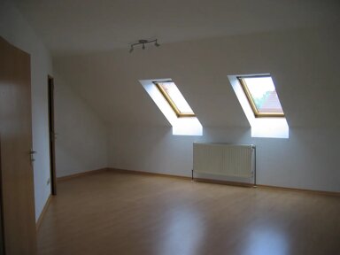 Haus zum Kauf provisionsfrei 186.000 € 5 Zimmer 130 m² 180 m² Grundstück Weihergärten Kriegenbrunn Erlangen 91056