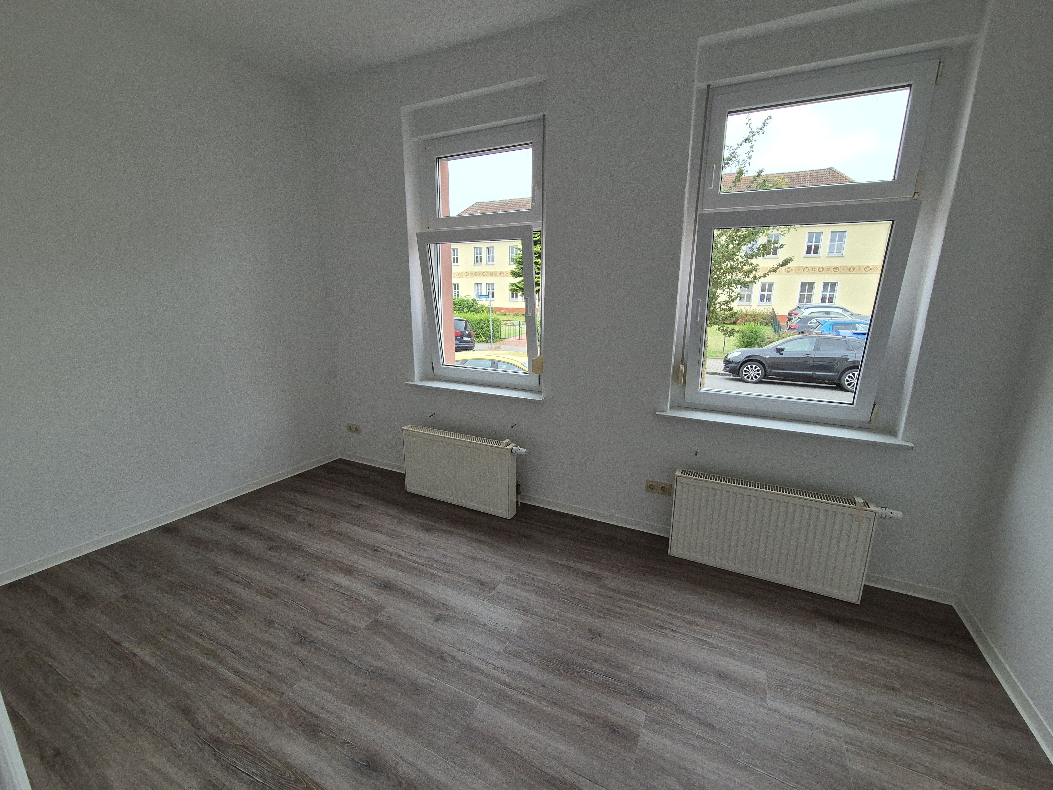 Wohnung zur Miete 250 € 2 Zimmer 38,4 m²<br/>Wohnfläche Erdgeschoss<br/>Geschoss Forststraße 51 Rathenow Rathenow 14712