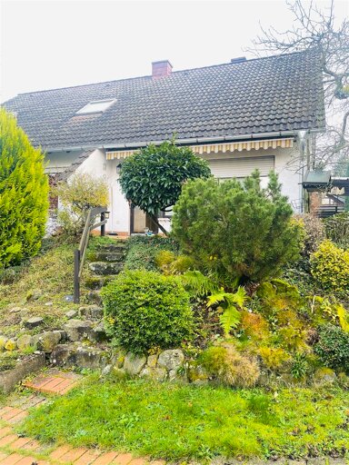 Haus zum Kauf 375.000 € 6 Zimmer 156,6 m² 663 m² Grundstück frei ab sofort Watzenborn-Steinberg Pohlheim 35415