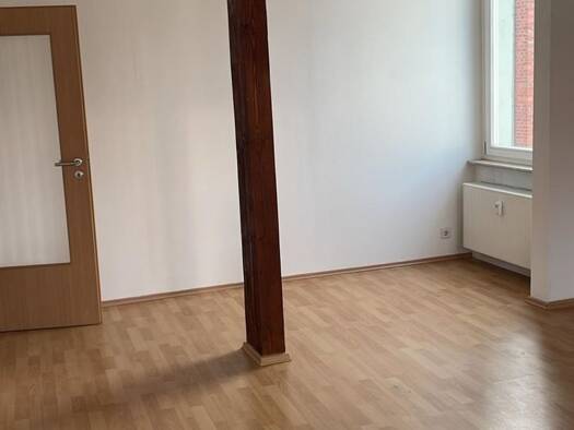 Wohnung zur Miete 389 € 2 Zimmer 55,6 m² 1. Geschoss frei ab sofort Sangerhausen 06526