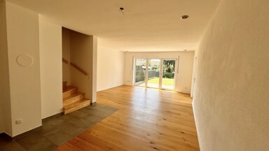 Wohnung zum Kauf provisionsfrei 264.000 € 6 Zimmer 177 m² frei ab sofort Vorbergweg 15 Vorberg Erharting 84513