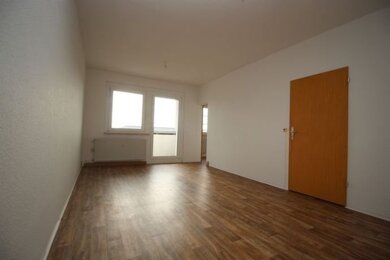 Wohnung zur Miete 251 € 2 Zimmer 46,6 m² 4. Geschoss frei ab sofort Goethestraße 2 Syrau Rosenbach/Vogtland 08548