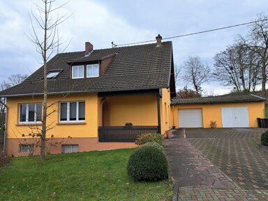 Einfamilienhaus zum Kauf 325.000 € 9 Zimmer 186 m² 1.150 m² Grundstück frei ab sofort Schulstraße 15 Hilbringen Merzig 66663