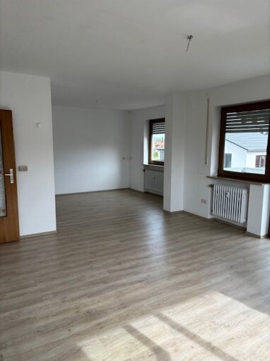 Wohnung zur Miete 950 € 4 Zimmer 106 m² 1. Geschoss Dörfleinser Strasse 30 Dörfleins Hallstadt 96103