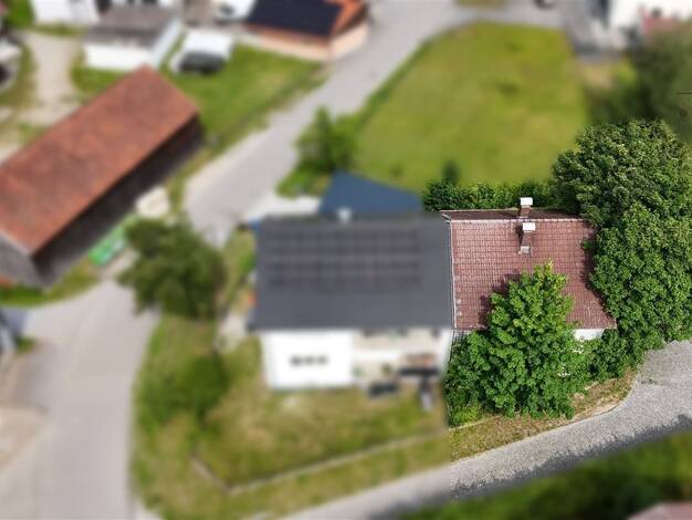 Doppelhaushälfte zum Kauf 180.000 € 6 Zimmer 139,2 m² 195 m² Grundstück Niederalteich 94557