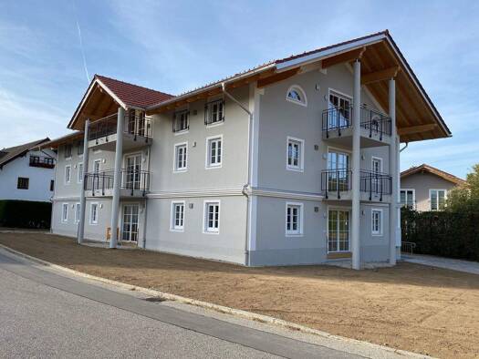 Wohnung zur Miete 610 € 2 Zimmer 46,5 m² 3. Geschoss frei ab sofort Bahnhofstr. 4 Pittenhart 83132