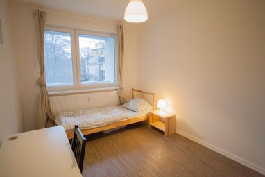 Wohnung zur Miete Wohnen auf Zeit 795 € 4 Zimmer 12 m² frei ab 05.08.2024 Poßmoorweg 12 Winterhude Hamburg 22301