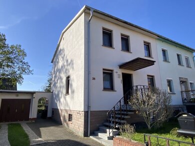 Doppelhaushälfte zum Kauf 150.000 € 4 Zimmer 108 m² 384 m² Grundstück Neugröba Riesa 01587