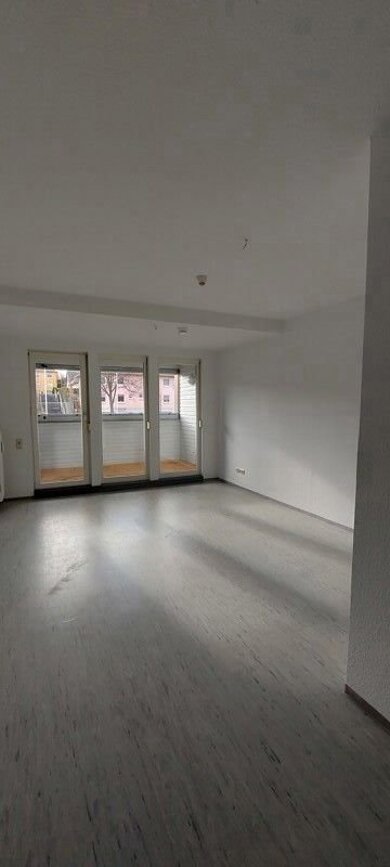 Wohnung zur Miete 532 € 2 Zimmer 65,9 m² 1. Geschoss frei ab 08.03.2025 Nickerner Platz 2 Lockwitz Dresden 01257