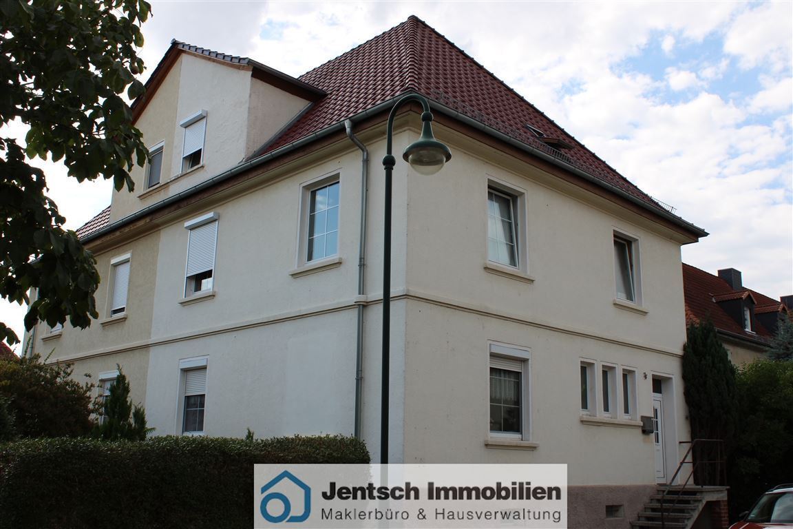 Doppelhaushälfte zum Kauf 6 Zimmer 207 m²<br/>Wohnfläche 634 m²<br/>Grundstück Leuna Leuna 06237