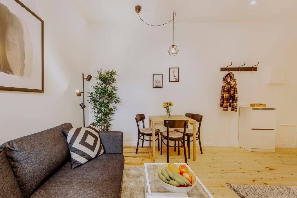 Wohnung zur Miete Wohnen auf Zeit 1.712 € 2 Zimmer 35 m²<br/>Wohnfläche 09.12.2024<br/>Verfügbarkeit Fehmarner Straße Wedding Berlin 13353