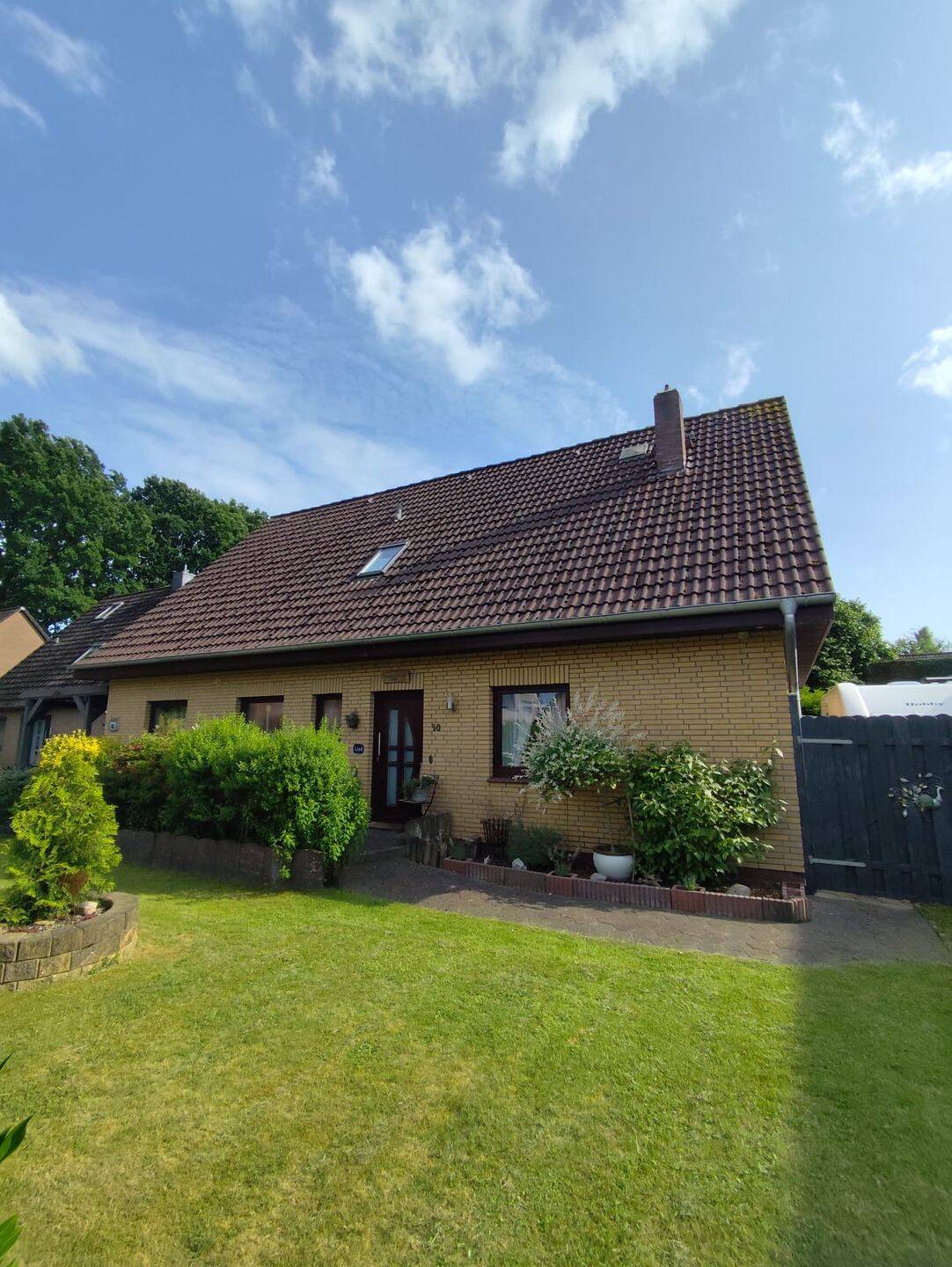 Schönes Einfamilienhaus mit tollem Grundstück  Sackgasse