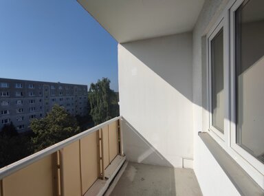 Wohnung zur Miete 243 € 2 Zimmer 48,6 m² 5. Geschoss Dietrich-Bonhoeffer-Straße 42 Zeitz Zeitz 06712