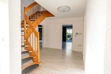 Haus zum Kauf provisionsfrei 212.000 € 6 Zimmer 175 m² 400 m² Grundstück Moldaustraße Stadtallendorf Stadtallendorf 35260