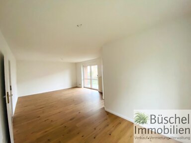 Wohnung zur Miete 438 € 3 Zimmer 79,6 m² frei ab sofort Nienburger Weg 30 Brumby Staßfurt 39443