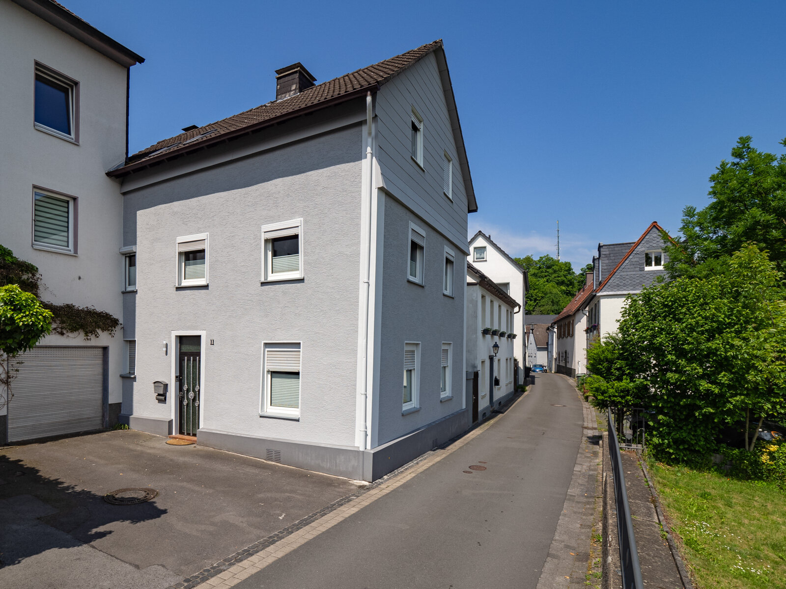 Einfamilienhaus zum Kauf 169.000 € 10 Zimmer 179 m²<br/>Wohnfläche 155 m²<br/>Grundstück Altstadt Arnsberg 59821